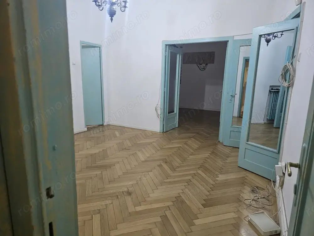 De vanzare Apartament 2 camere cu dosar de consolidare Piata Rosetti - Poză 3