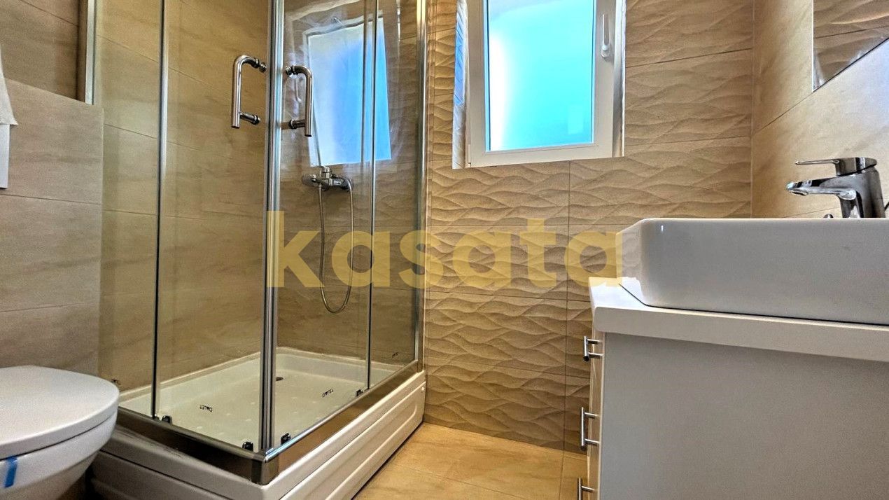 VILA P+1+M I 3 CAMERE I 3 BAI I CURTE MARE I COSMOPOLIS I MOBILAT SI UTILAT - Poză 10