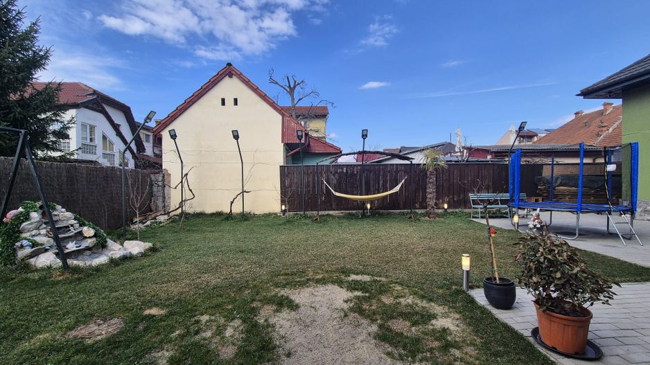 Piața de Miercuri, casă singură în curte, renovată 2025 - Poză 18