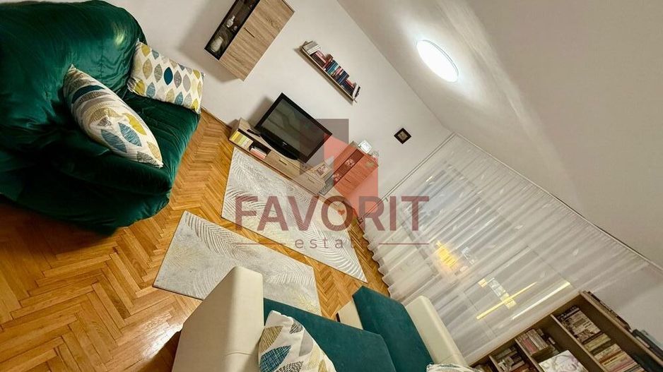 Etaj 2. Cu centrala proprie. Zona Bucovina - Poză 1