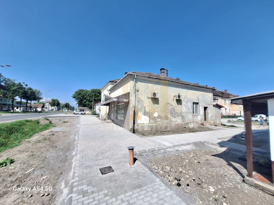 Casa si centru comercial Bod Colonie - Poză 3