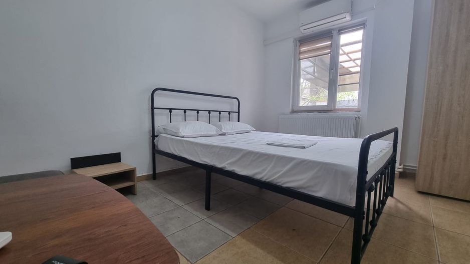 Pensiune de vânzare în Mamaia Sat, pe partea cu Hanul cu Pește - Poză 3