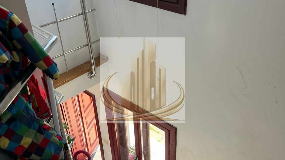 Casă spațioasă cu 2 apartamente, acces din 2 străzi – zona Lipovei - Poză 15