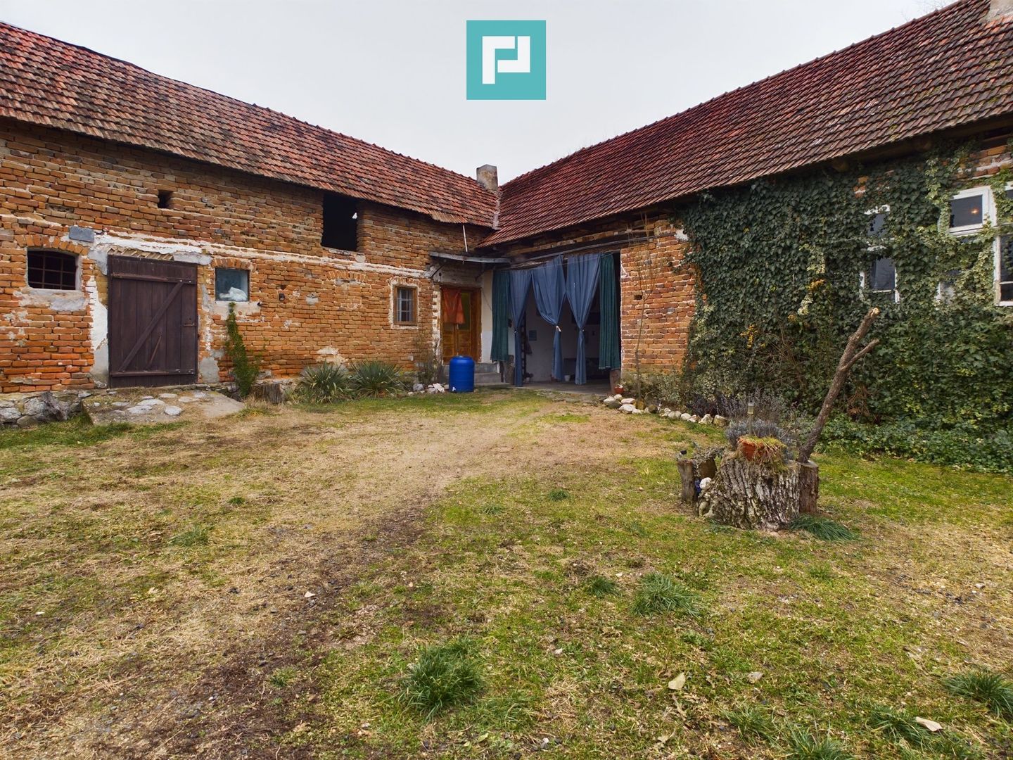 Rezidență de vis pe Valea Mureșului la Lalașinț - Poză 25