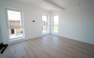 Casa individuala P+1E ||4 camere 2 bai || teren 330mp || 300m de scoala - Poză 11