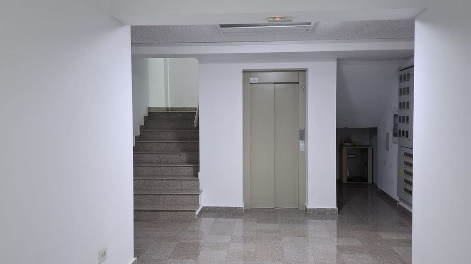 OTOPENI,  APARTAMENT 2 CAMERE - Poză 2