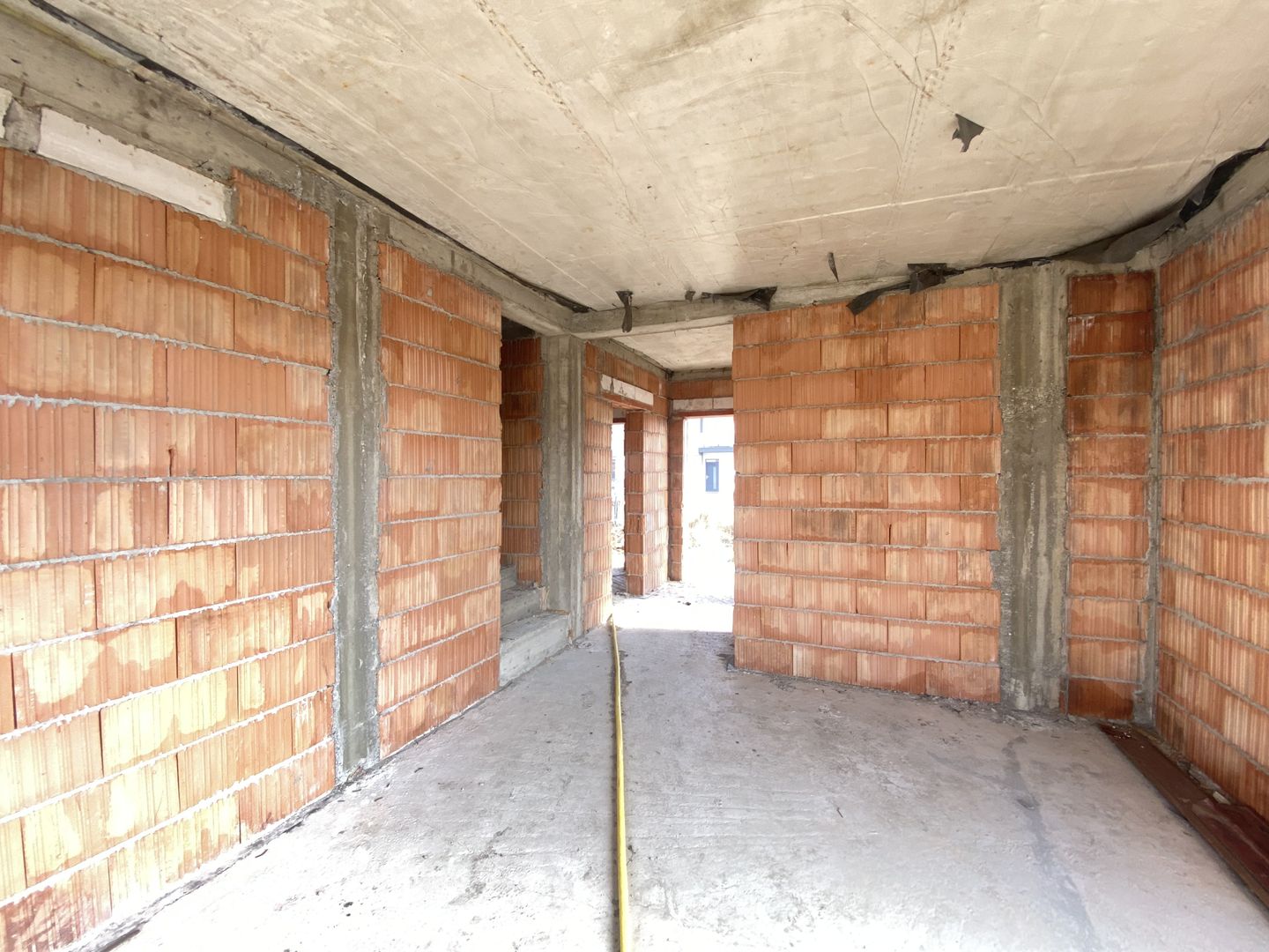 COMISION 0, CASĂ LA ROSU IN SACALAZ, 5 Camere, 107mp Utili, 300mp Teren - Poză 7