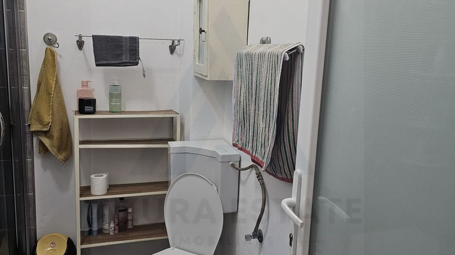 Apartament 3 camere 54 mp utili balcon si parcare privata Selimbar - Poză 9