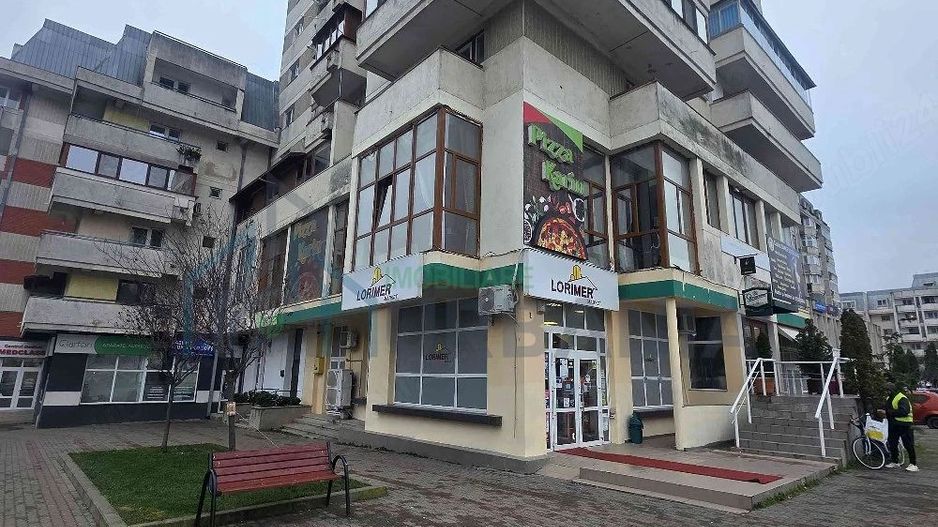 Spațiu comercial central de închiriat, Pașcani – 267 mp - Poză 2