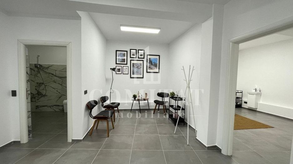 Clădire cu parcări ultracentral Cluj ideală clinică sau sediu - Poză 8