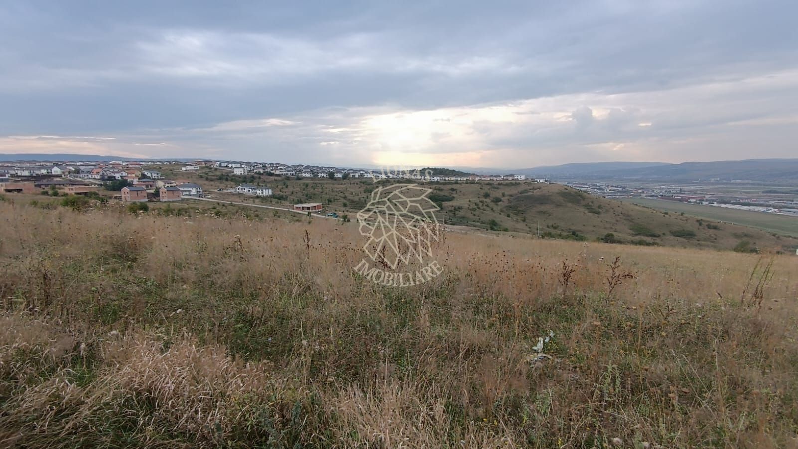 Teren intravilan 9400 mp,  ideal constructii, Dezmir, jud Cluj - Poză 10