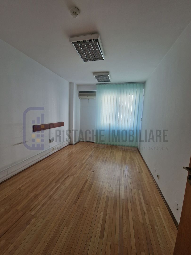 Birou 3 camere, decomandat, nemobilat, Națiunile Unite - Poză 3