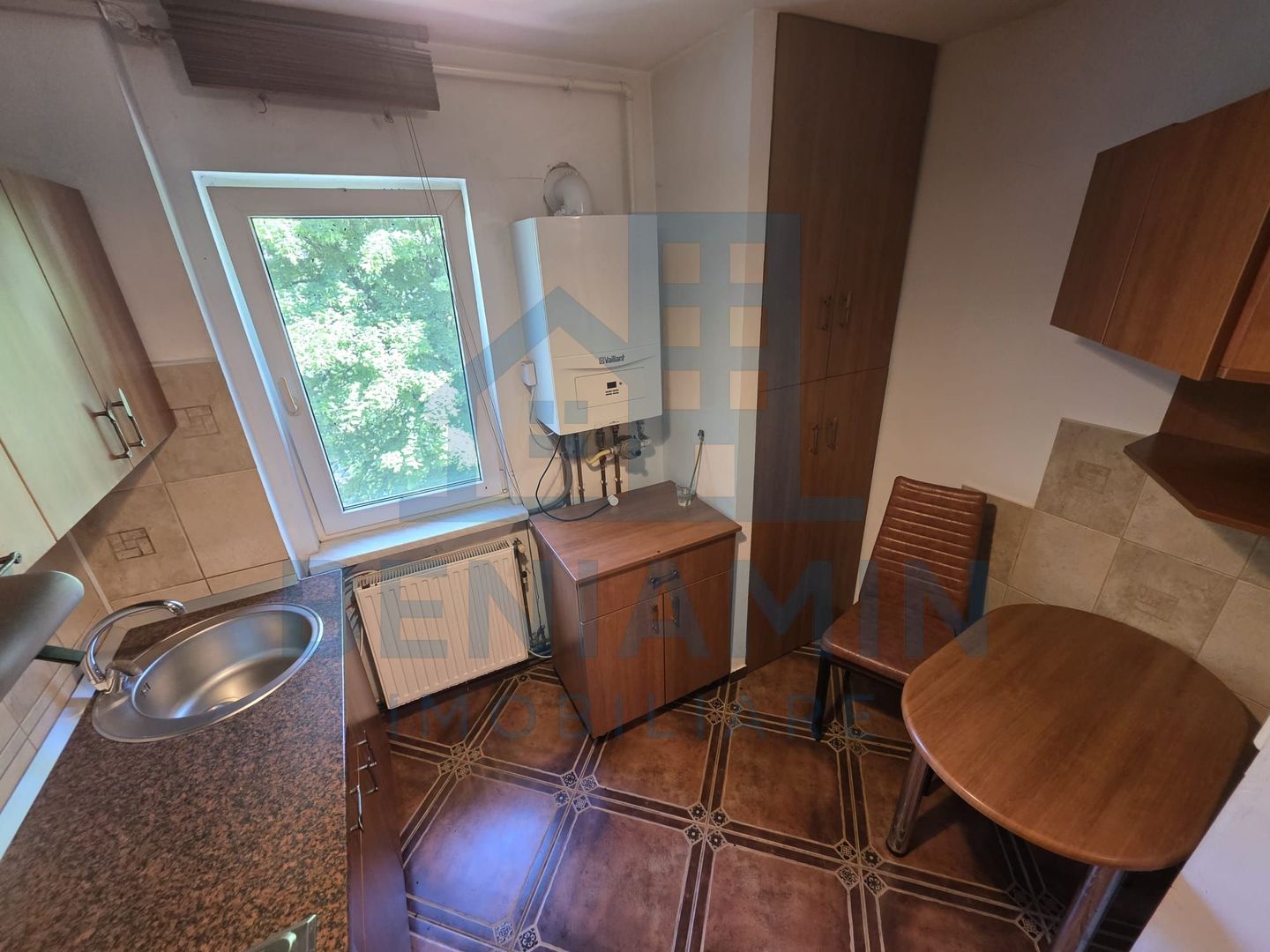 Apartament 2 Camere Etaj 3 Cartier Astra 50mp - Poză 6