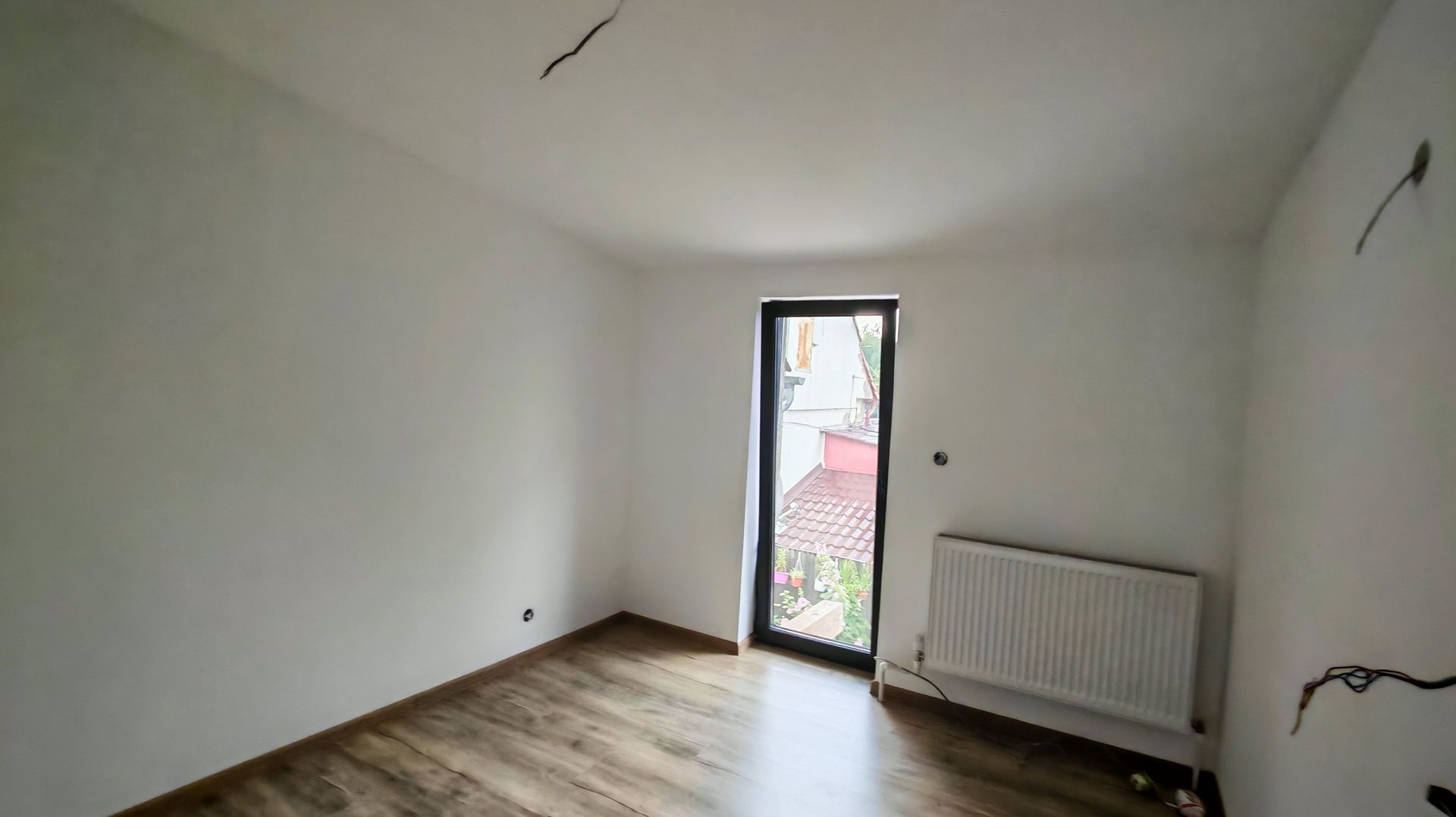 Corp de casa P+M 4 camere , ASTRA - Carpatilor -LIDL- ,curte comuna. - Poză 5