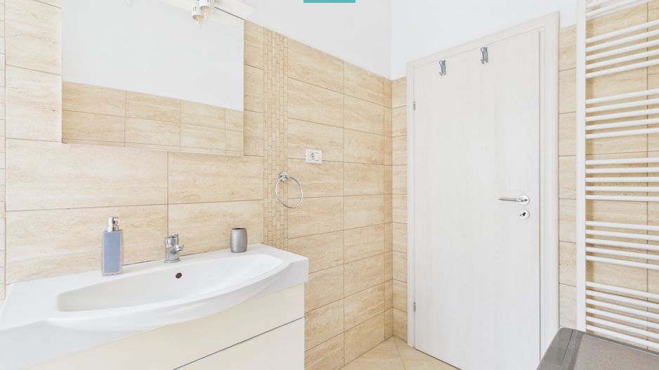 Duplex mobilat, 69 mp, teren 302 mp, Moșnița Veche - Poză 15