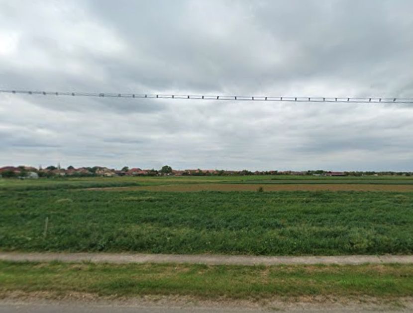 Teren intravilan la intrare in Girisu de Cris 3030 MP - Poză 2