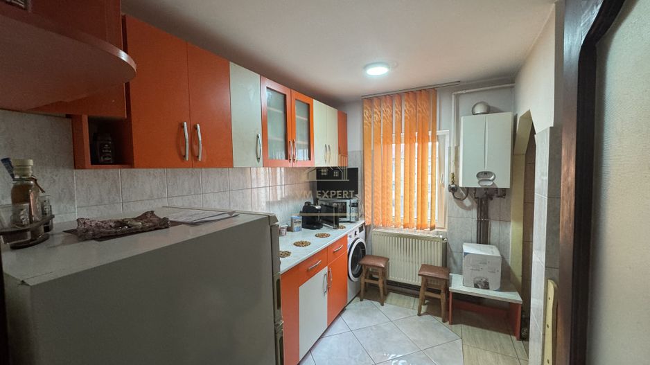 APARTAMENT CU 2 CAMERE, ETAJ 4, GRUI, CAMPULUNG - Poză 8