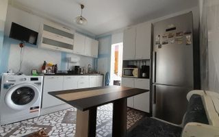 Apartament decomandat cu 2 camere, garaj și beci, Mărăști. - Poză 3