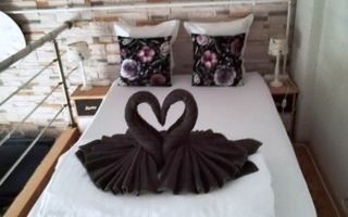 Studio renovat mobilat si utilat,Brasov,centrul istoric - Poză 3