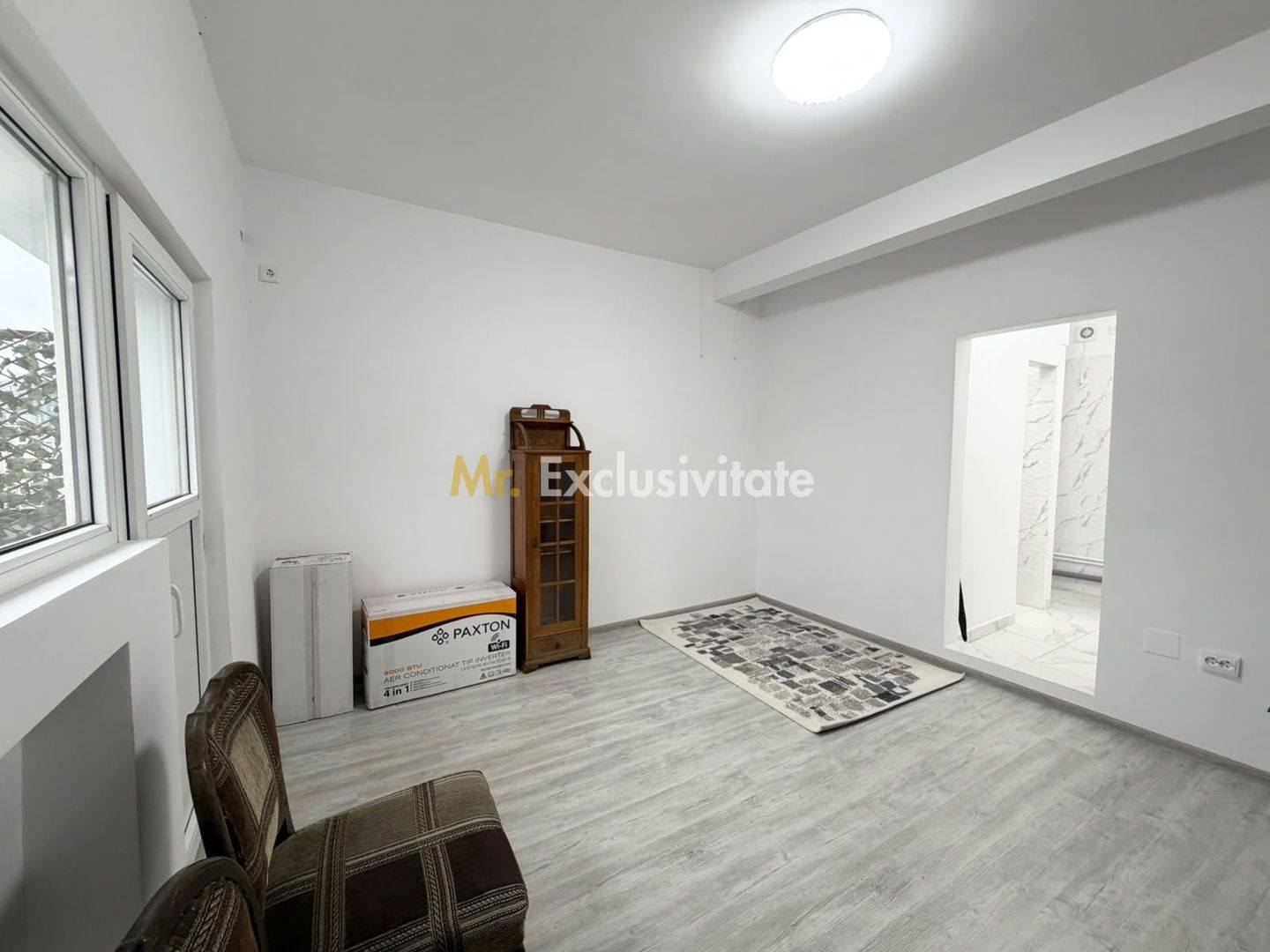 Garsonieră de închiriat, renovată, langă metrou Universitate - Poză 2