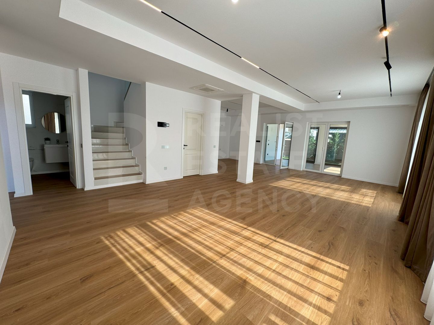 Vânzare, casă, 4 camere, Tunari, București - Poză 8