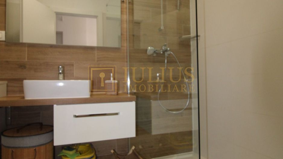 Vivalia -Take Ionescu; loc de parcare - Poză 15