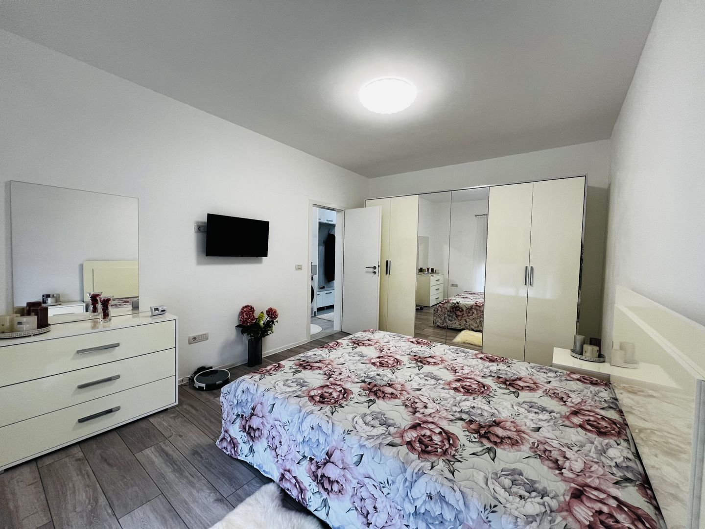 Apartament 3 camere Complet Mobilat si Utilat - Dumbravita - Poză 4