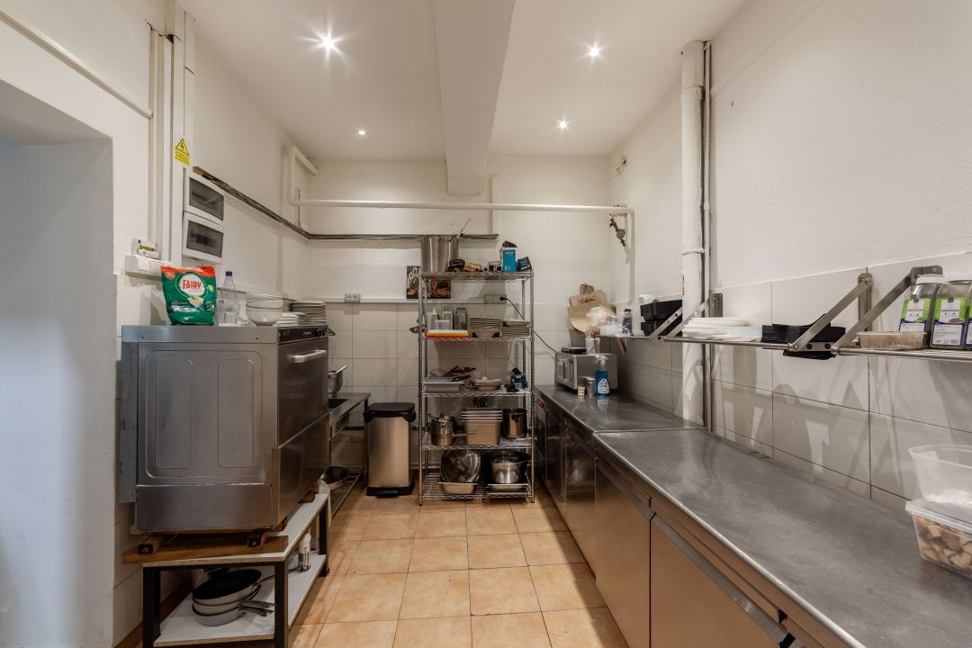 Se vinde afacere la cheie - Bistro complet funcțional, activ și profitabil  - Poză 19