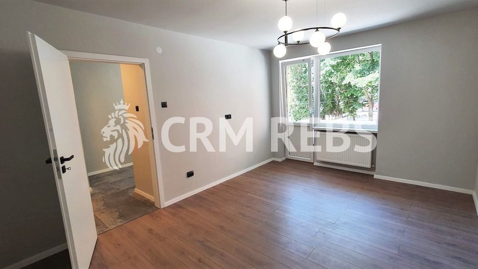 Apartament 2 camere, etaj 1, renovat complet, ultracentral - Poză 1