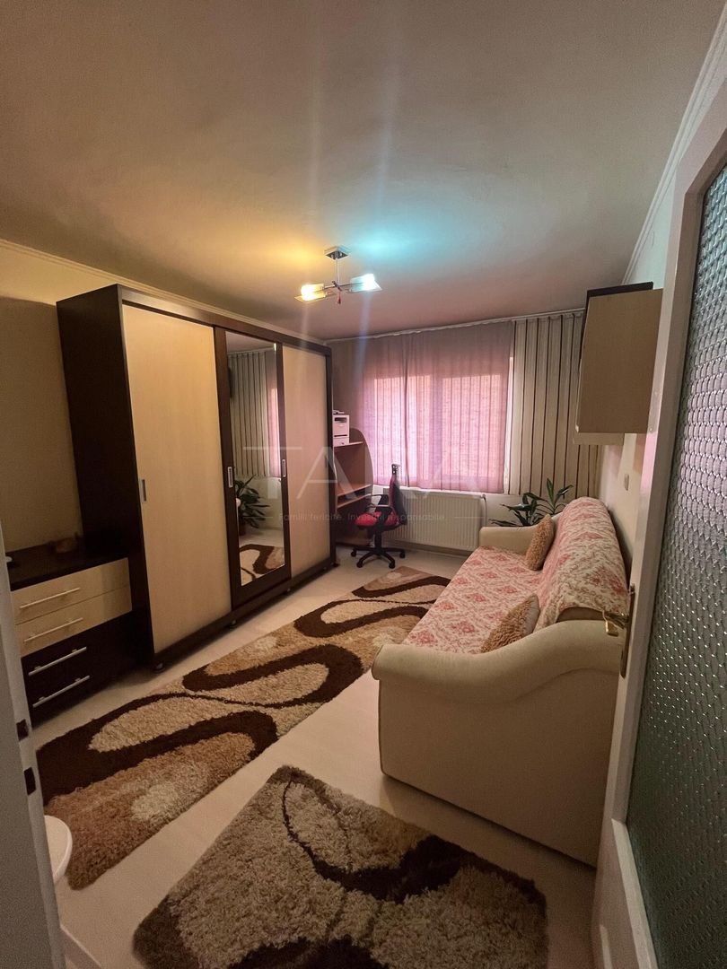 Vanzare casă cu 6 camere,  zona Someseni, central. Ideal familie. - Poză 4