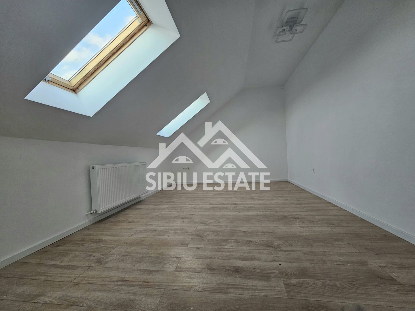 Apartament 3 camere, 2 bai LA CHEIE - Poză 7