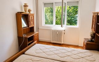 Etaj intermediar | 3 camere | 66 mp + balcon | Zona Spitalul Județean - Poză 9