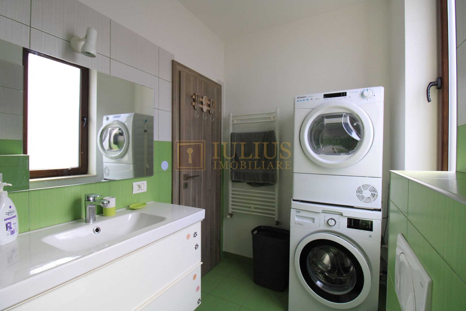 3 camere in Dumbravita; et II, str Rozelor, cartier deosebit. - Poză 21