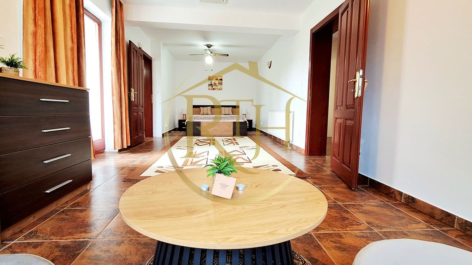 Oferim spre inchiriere, casa deosebi cu 4 camere,2 garaje,zona Soarelui-Braytim - Poză 12