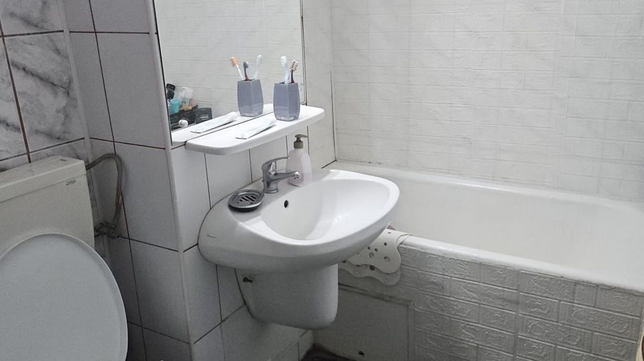 Apartament 2 camere cartier Sărari - Poză 3