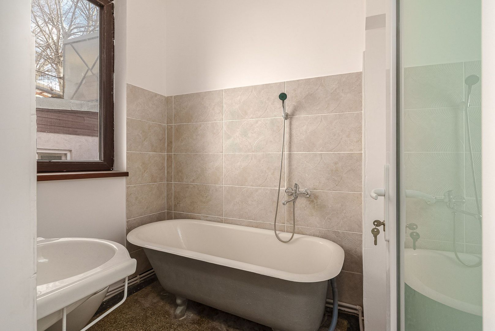 Piata Muncii, casa 87 mp totali, 179 mp curte libera, ideala birouri - Poză 28