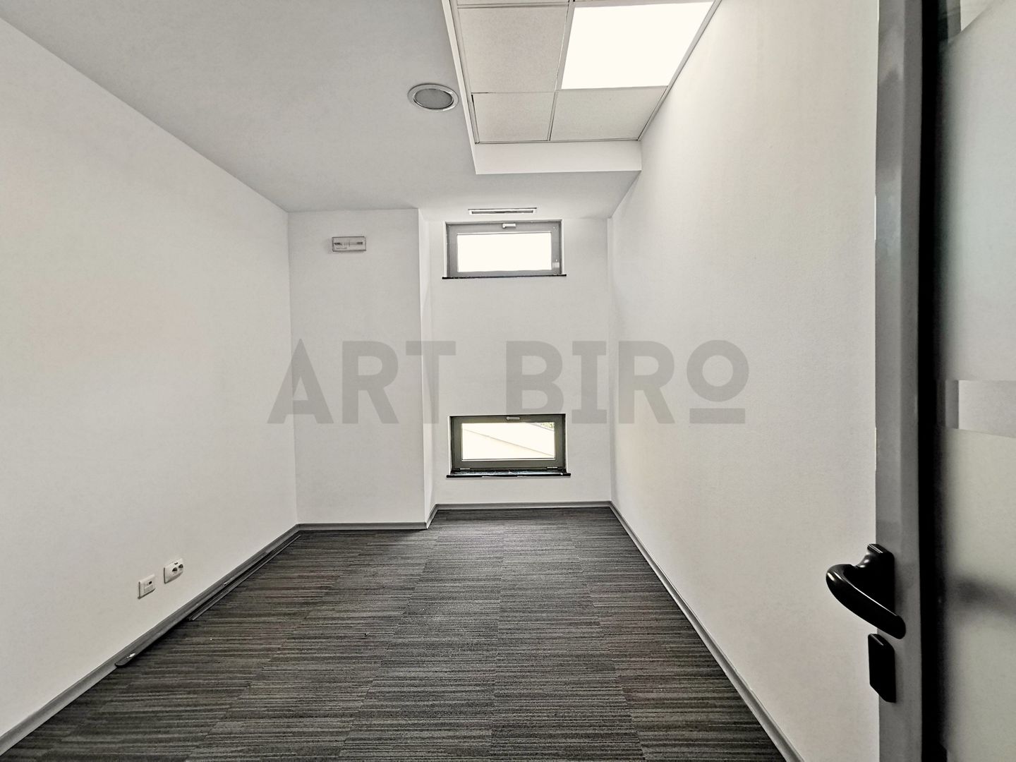 Zero comision, 260-682mp birou mobilat, move-in ready, Romana, 6' metrou - Poză 5