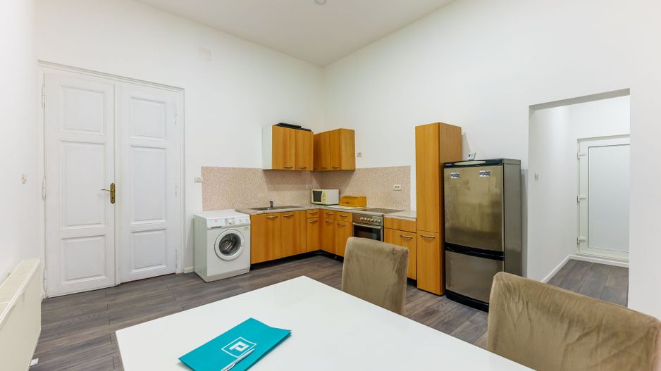 Apartament ultracentral cu 3 camere Arad - Poză 4