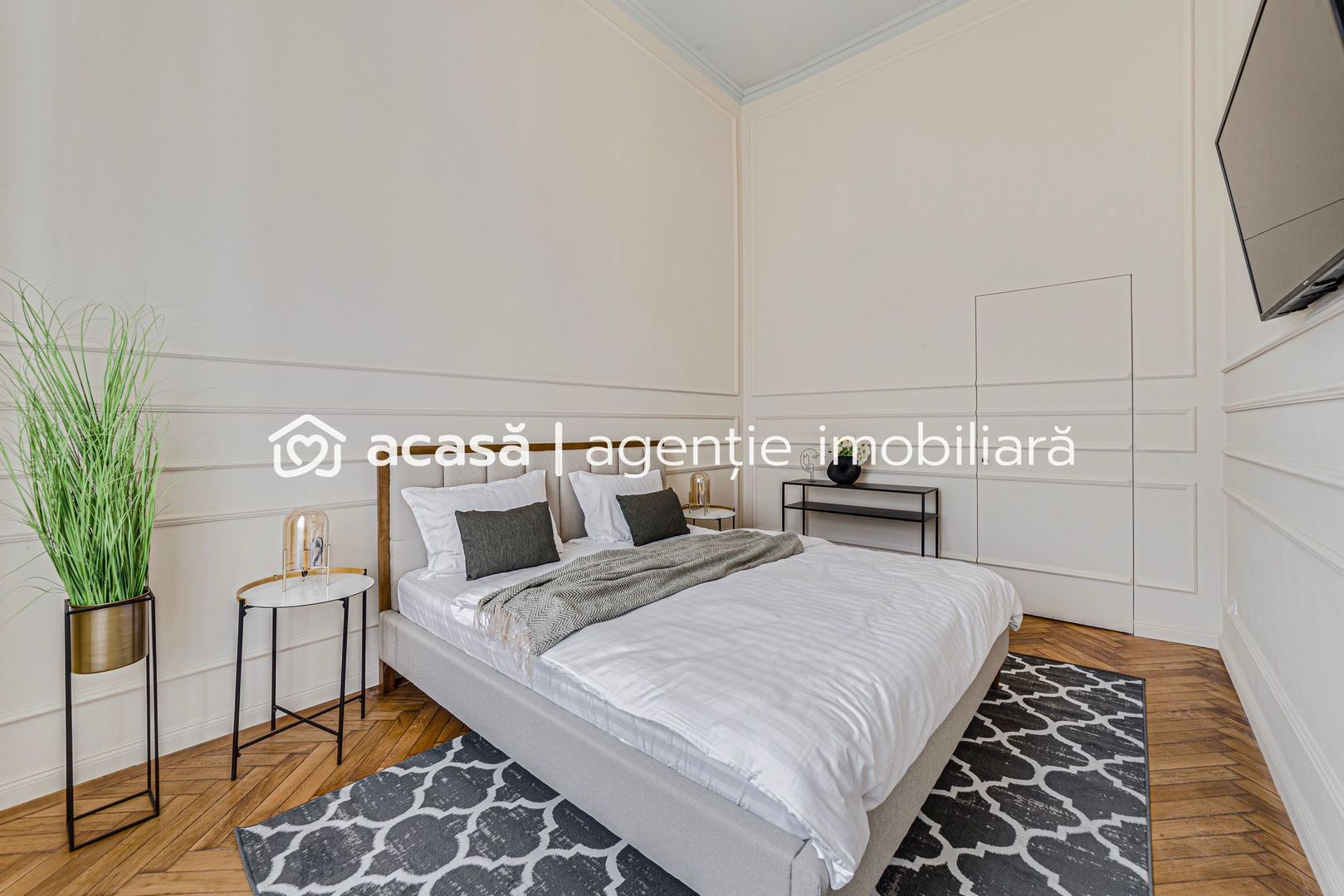 Apartament renovat in zona istorica - Poză 10