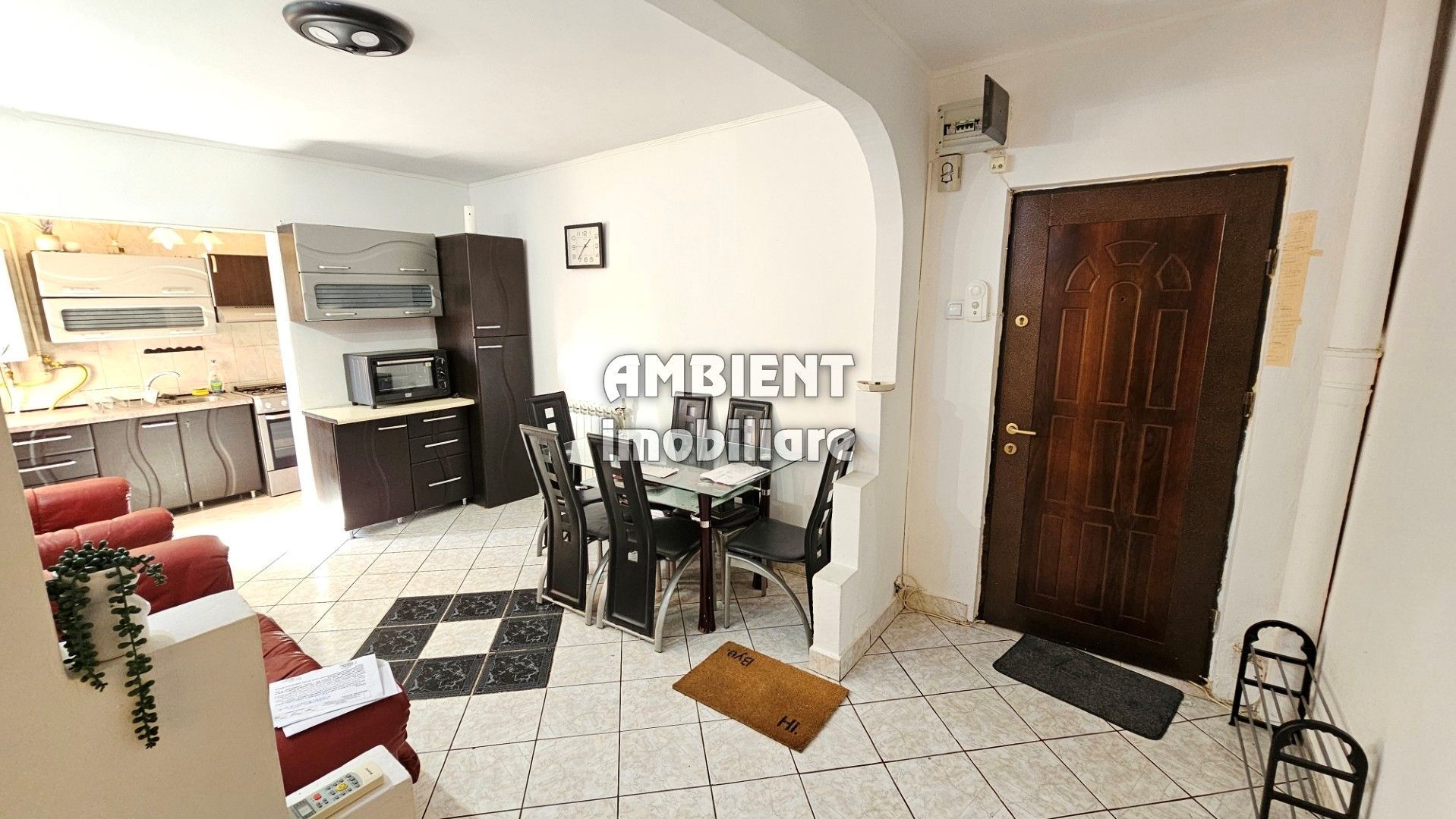 Apartament cu 4 camere, etaj 2, mobilat și utilat, zona TRAIAN; - Poză 3