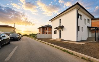 Vilă individuală în Tunari – 5 camere, curte privată - Poză 2