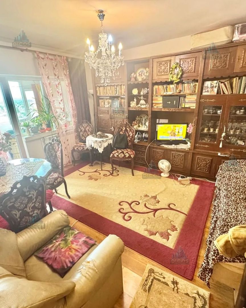 Apartament de vânzare – Giurgiu, bloc Romarta - Poză 1