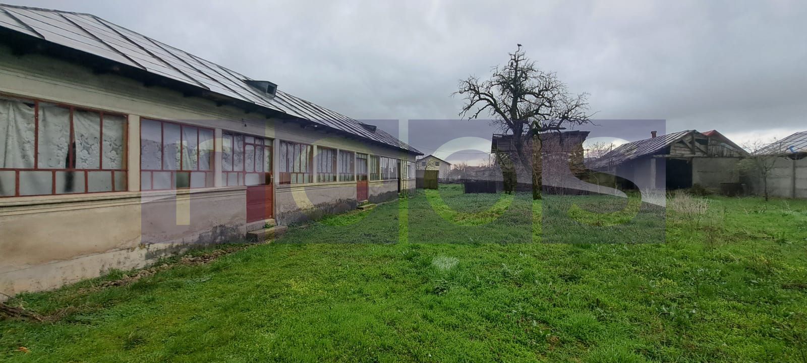 CASA | TEREN 2000 MP | CURTE GENEROASA | IDEAL PENTRU GRADINA SAU LIVADA - Poză 2