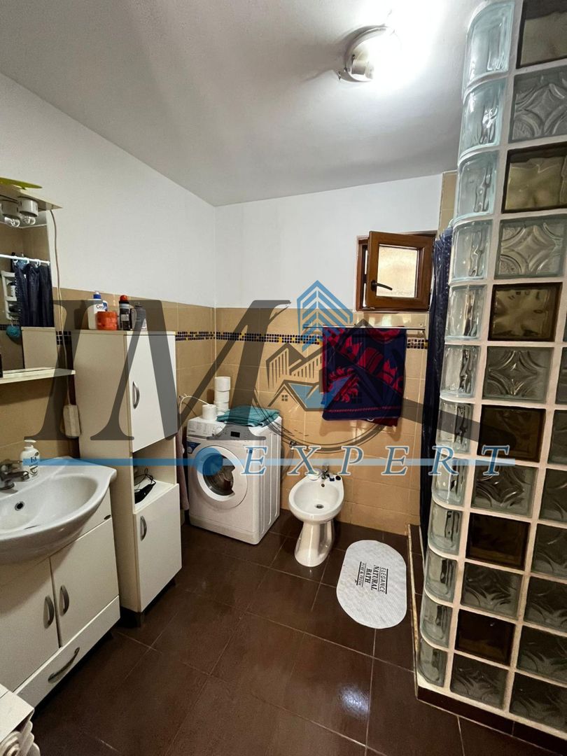 Casa individuală de vânzare in apropiere de centru Sebeș - Poză 6