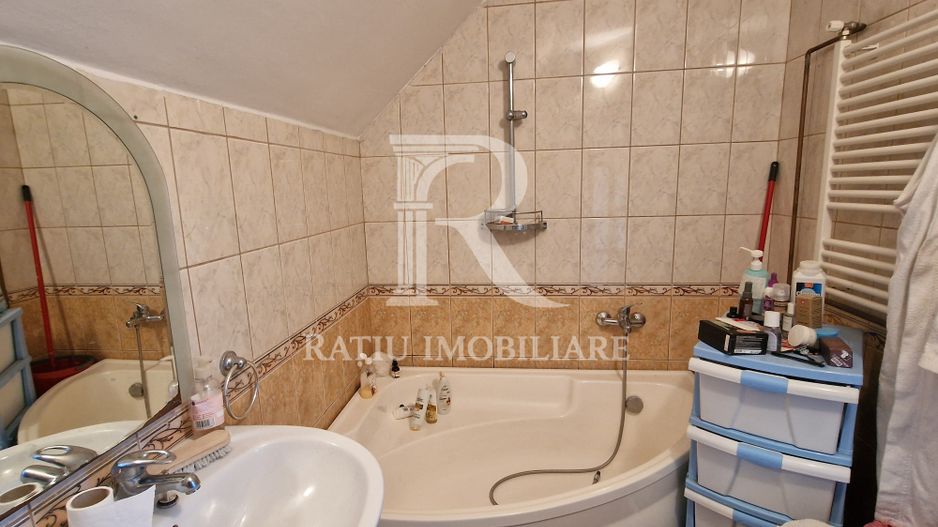 Casa cu 5 camere de vanzare | Iosia | Oradea. - Poză 17