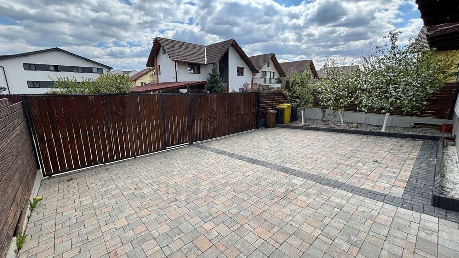 Casa la cheie 5 camere 250 mp curte libera 4 bai P+1+M Arhitectilor - Poză 2