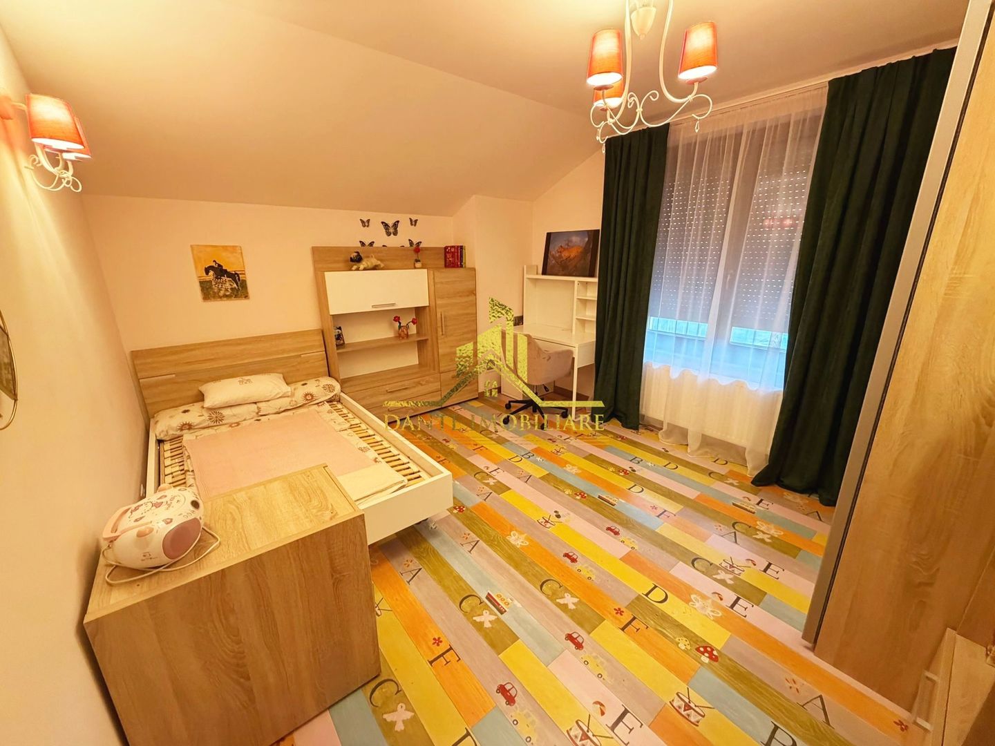 Casa, 3 dormitoare, 3 bai, ultrafinisata, mobilat lux, Faget - Poză 6