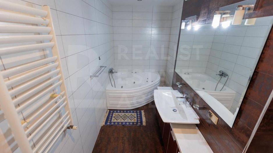 Vânzare, 3 dormitoare + living, str. Vasile Alexandri, Centru - Poză 13