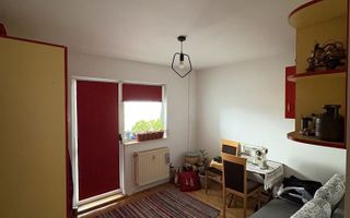 4 camere, spațiu generos, parcare și zonă excelentă. - Poză 6