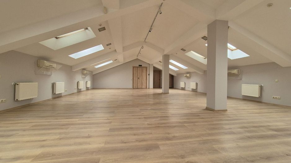 Spațiu comercial cu 6 camere de închiriat în Centru, Chișinău - Poză 2